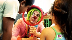 HISTORIAS DE HOY - LA RISA COMO MÉTODO CURATIVO